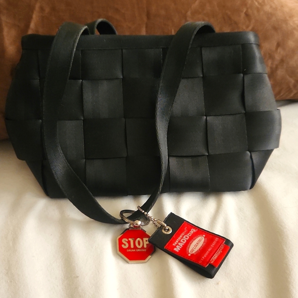 Harvey's seatbelt bag "MADD"